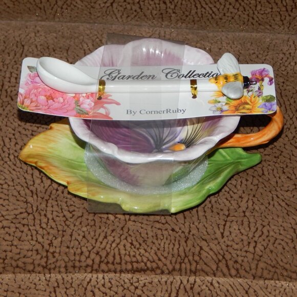 Corner Ruby Garden Collection Lilac Flower Shaped Teacup Leaf Saucer Spoon Set - Picture 3 of 6